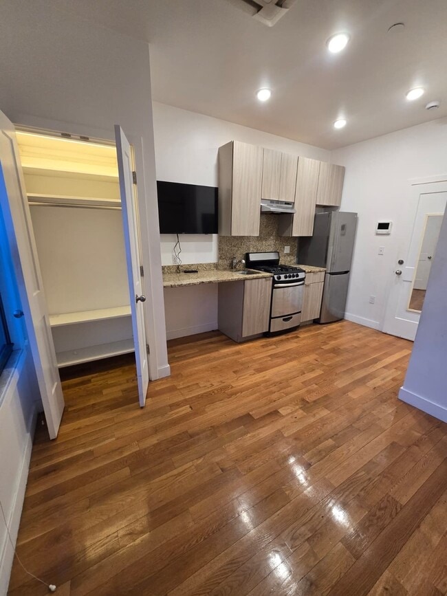 16 5th St Unit 24