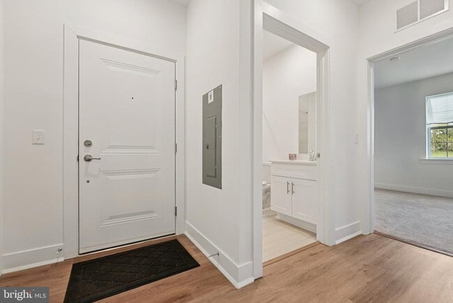 Photo - 5104 Mary Ashby Wy