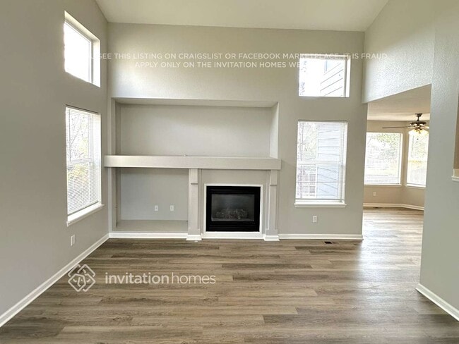 Photo - 2420 S Halifax Way