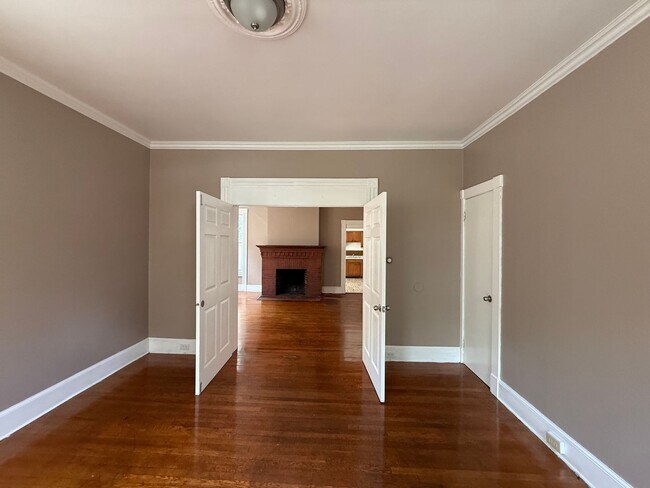 Photo - 870 Elm St Unit 1