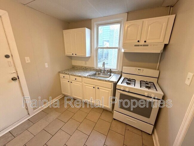 905 Keener Ave