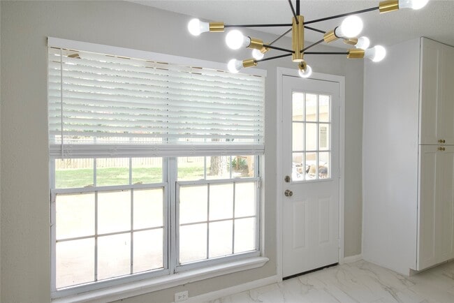 Photo - 5111 Pinewilde Dr