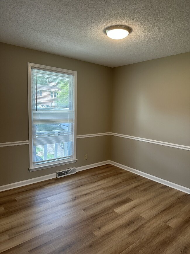 Photo - 709 R S Bradley Blvd