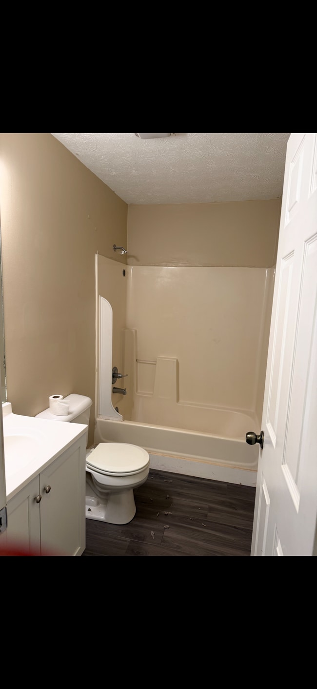 Photo - 100 Rockcastle St Unit 4