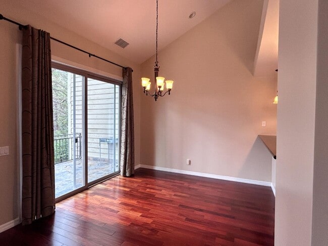 Building Photo - 27111 Sugar Pine Dr