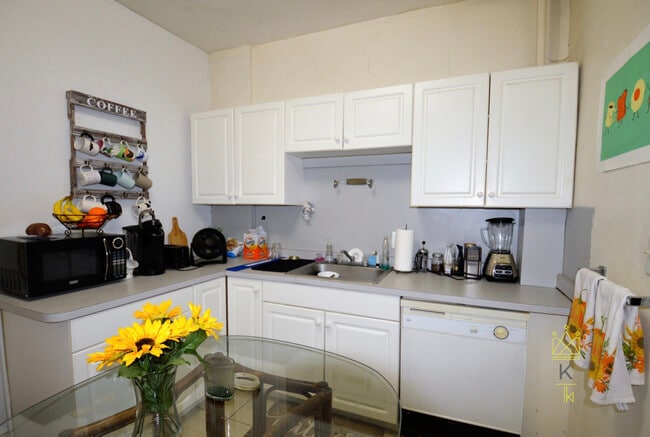 Photo - 54 Egmont St Unit 2