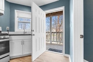 Building Photo - 404 N Superior St