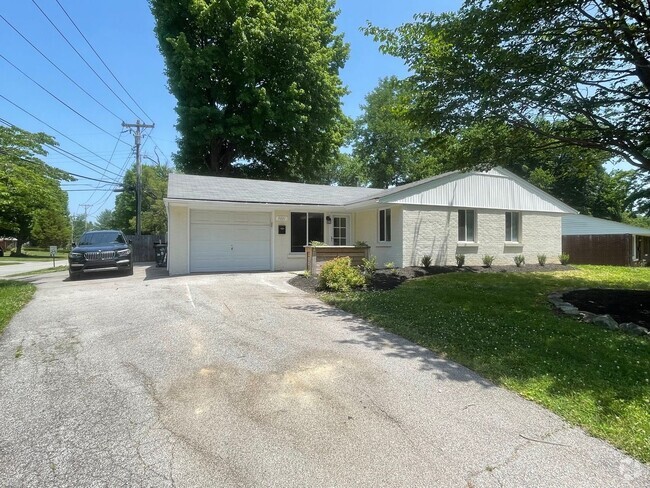 Building Photo - Beautiful Home in the Heart of J-Town