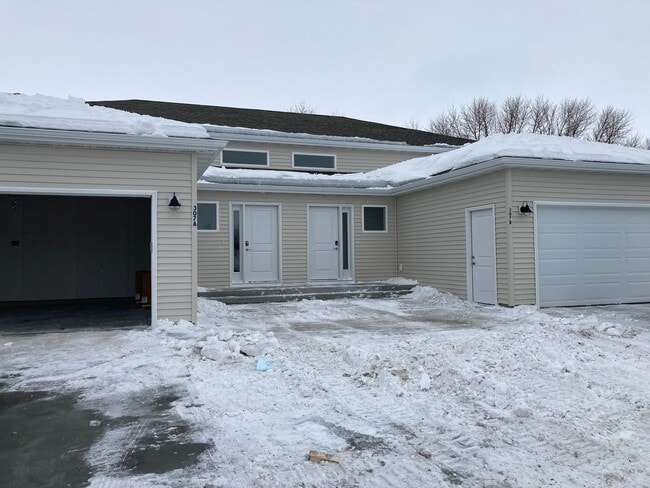 Photo - 4 Bed  3 Bath Twin Home