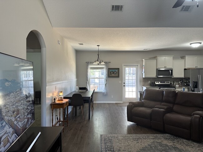 Photo - 27 Dove Run Dr