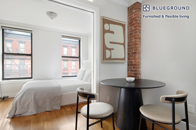 Photo - 515 W 47th St Unit FL4-ID1923