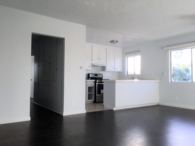 Fotografía del edificio - 603 N New Hampshire Ave Unidad 8