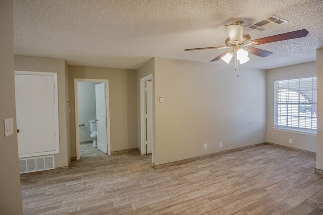 Photo - 203 N Scenic Dr Unidad B