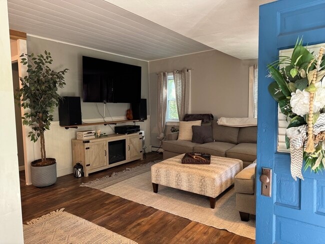 Photo - 50 Comfort St