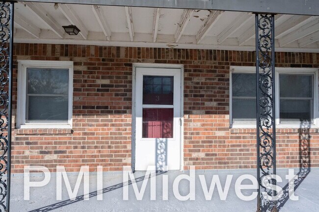 Photo - "Charming 2-Bedroom Retreat in Westfield – Cozy 725 Sq Ft Home Awaiting You!" Unidad 3