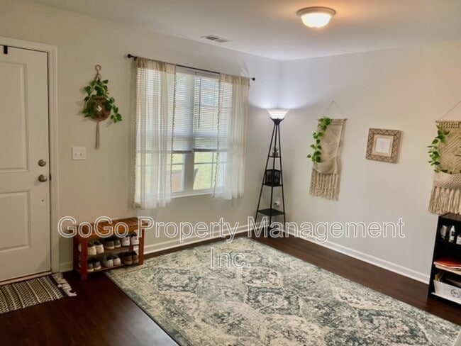 Photo - 811 Millsgrove Ct