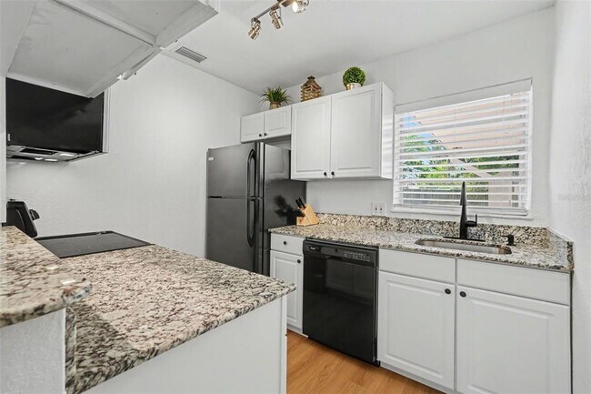 Photo - 4704 W Lawn Ave