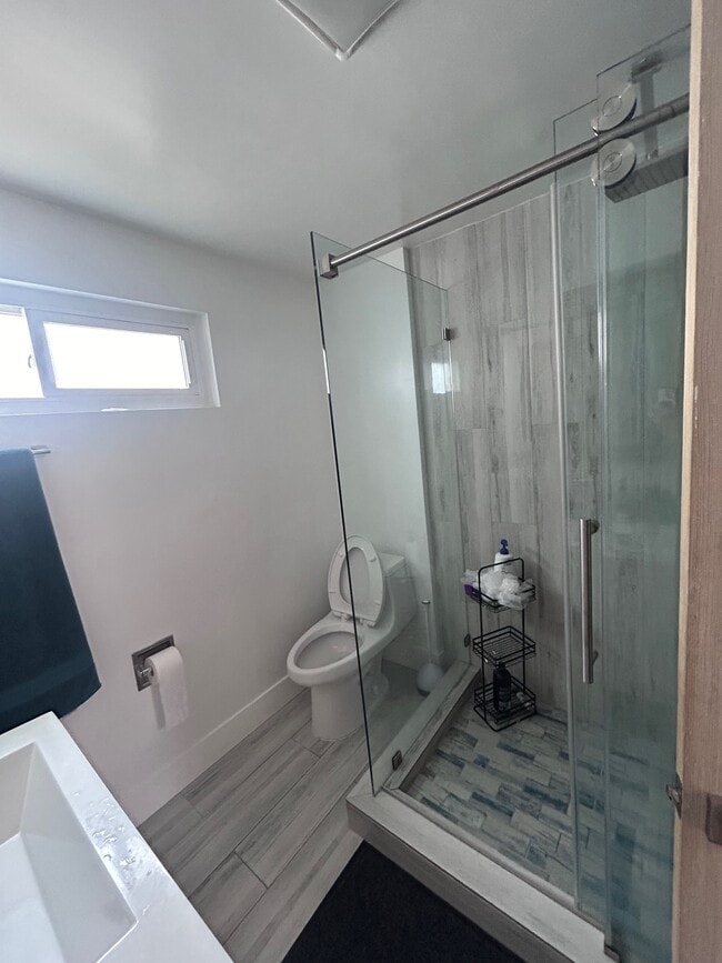 Photo - 2396 Redlands Dr