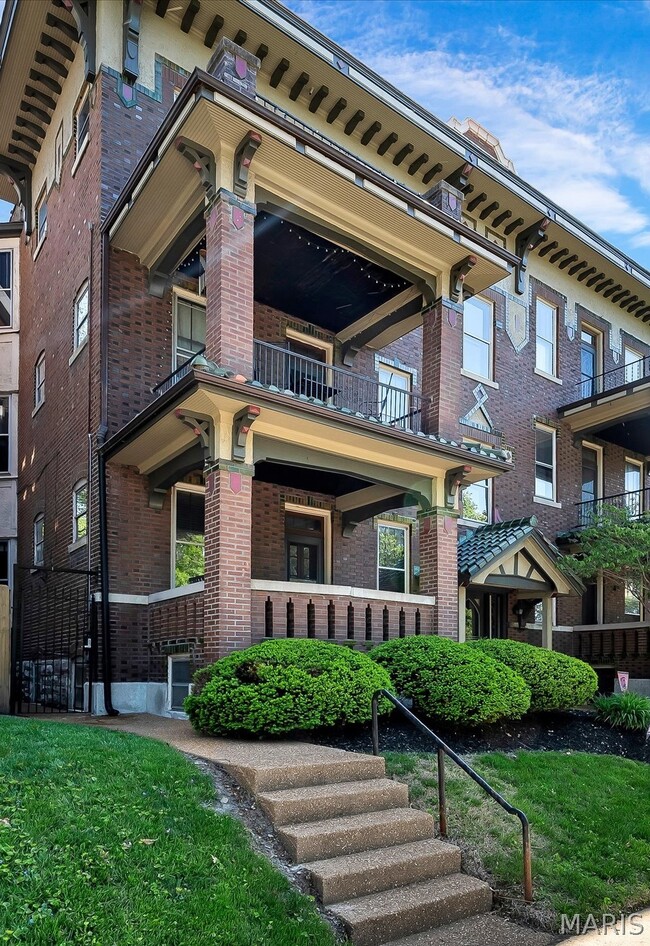 Building Photo - 3548 Victor St Unit 2W