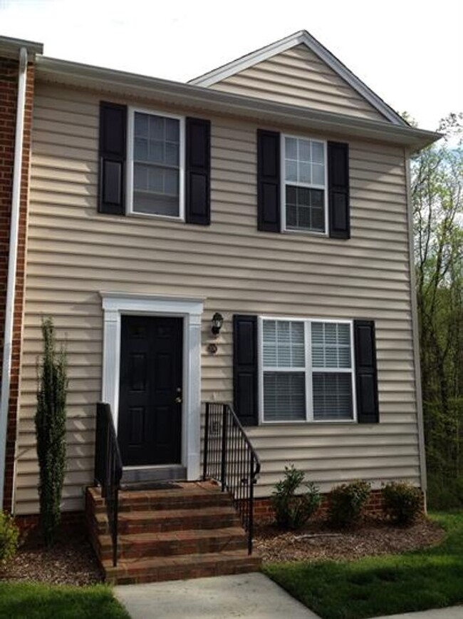 4 Bedroom Townhome in Lynchburg - 4 Bedroom Townhome in Lynchburg