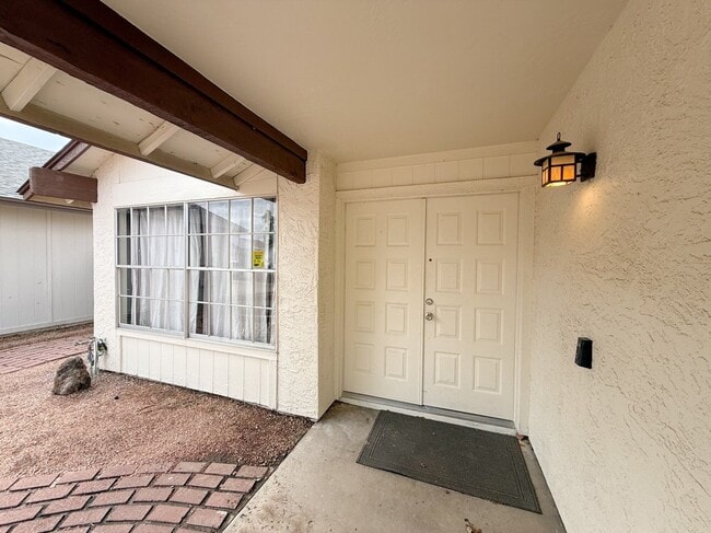 4335 W Julie Dr