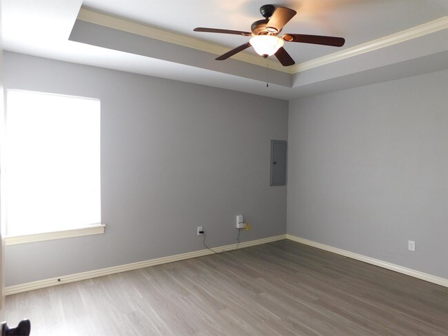 Photo - 1144 Springhill Rd