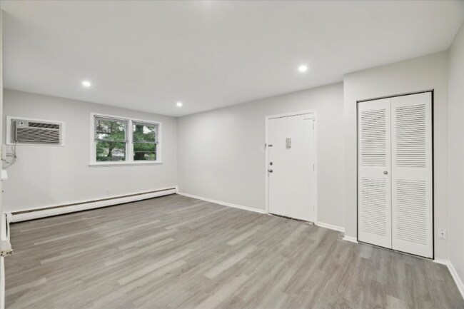 Photo - 1314 Wharton Dr Unit 1