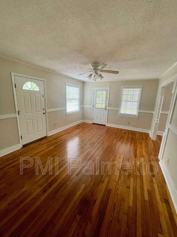 Photo - 320 Culler St
