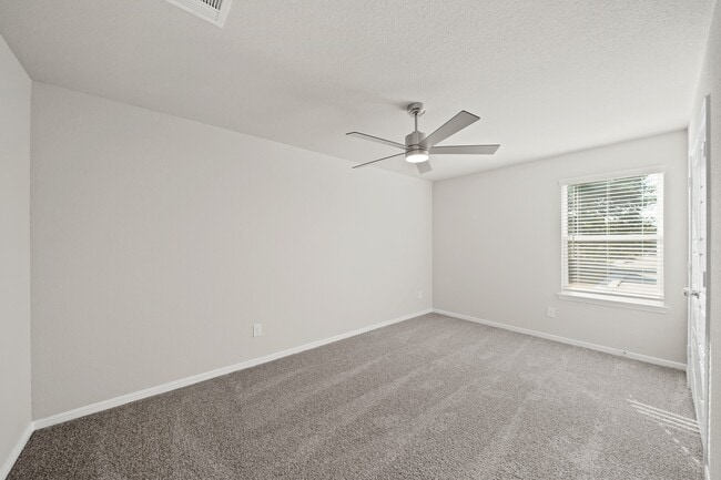 Photo - 831 Red Oakland Dr