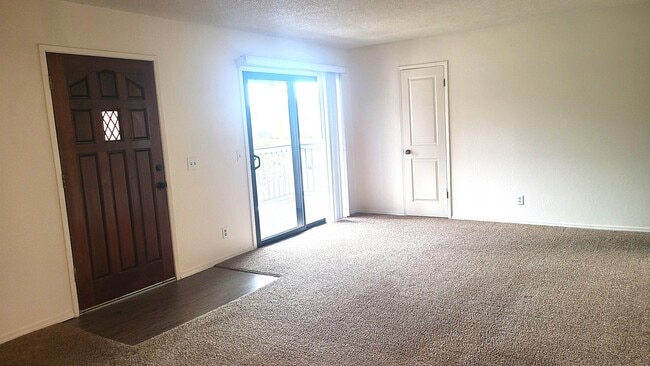 Photo - 198 S Elm St Unit Apt. B