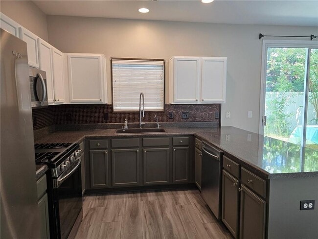 Photo - 407 Chatooga Ln