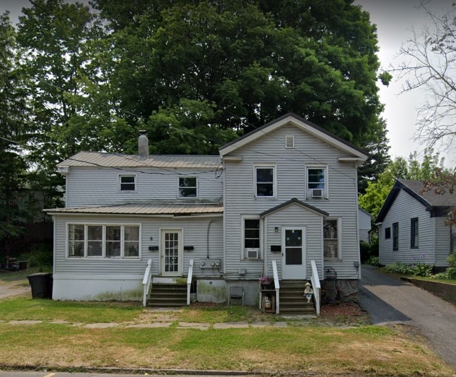 Building Photo - 8 Lock St