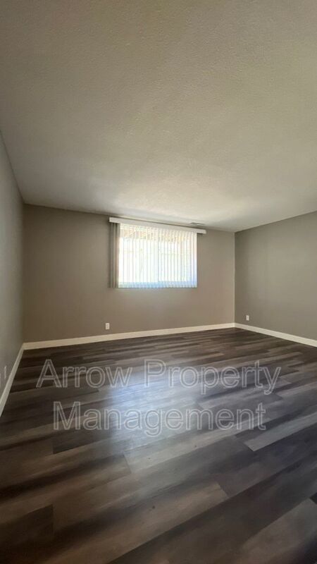 Photo - 1027 A St Unidad 12