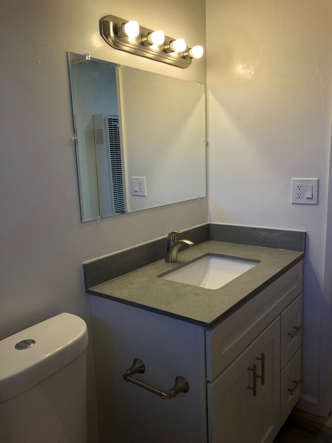 Photo - 72 Kim Louise Dr