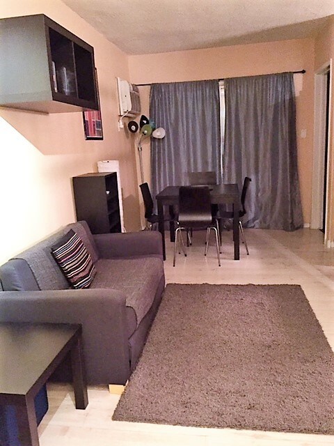 Photo - 960 Larrabee St Unidad 116