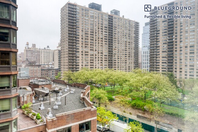 160 Riverside Blvd Unit SI FL10-ID832
