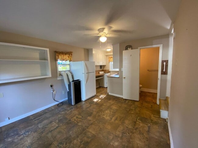 3 1/2 Apollo Rd