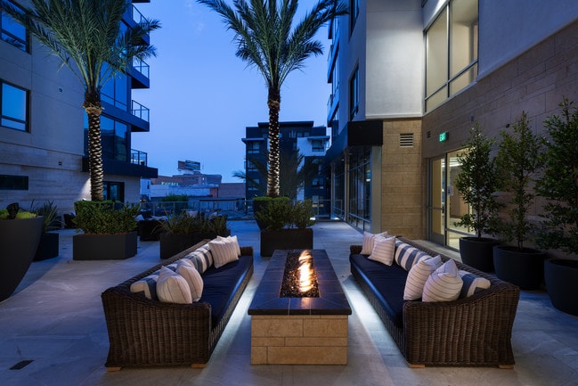 Outdoor Fire-Pit
