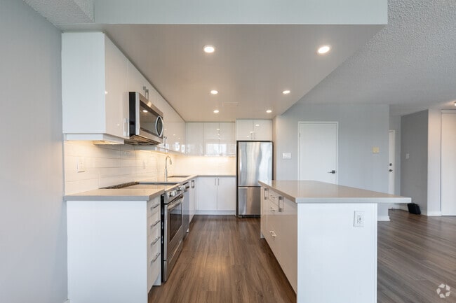 1BR, 1BA - Kitchen - Mississauga Place