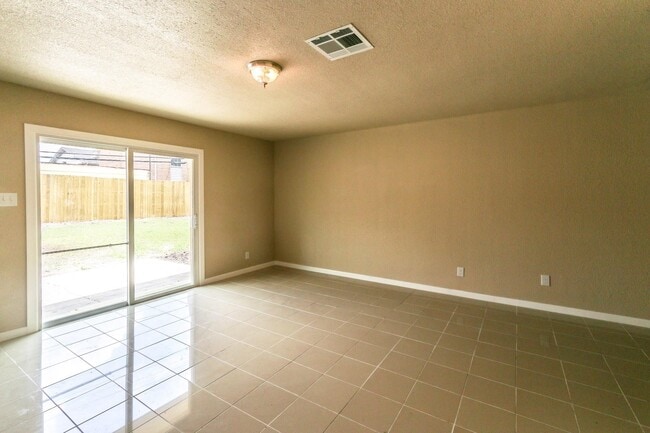 Photo - 7626 Troulon Dr