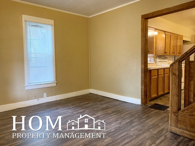 Photo - 313 N 6th St