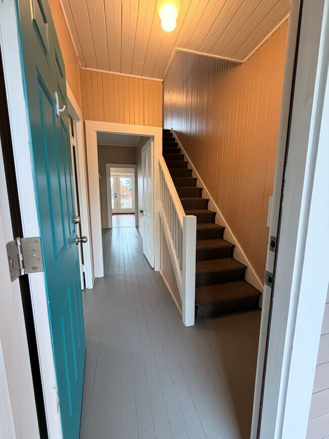 Photo - 3356/3372/3376 Franklin Ave. Unit 3356 Franklin Ave.