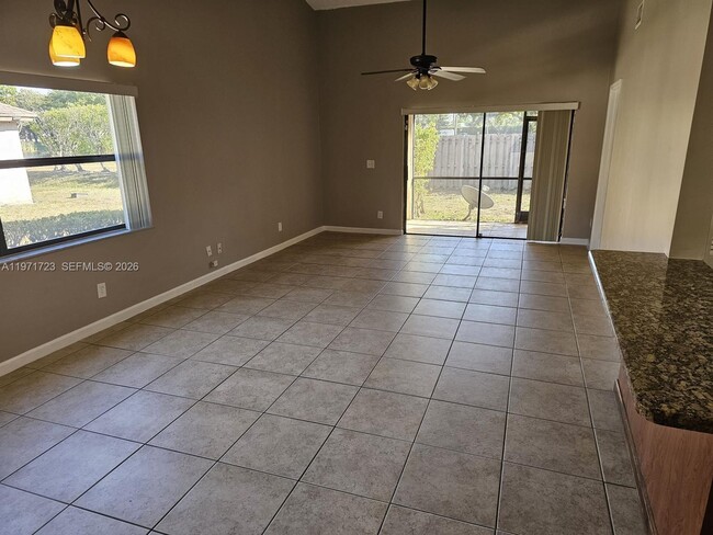 Building Photo - 3520 NW 95th Terrace Unit 1U