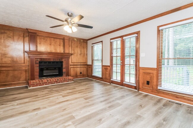 Photo - 2306 Brafton Ct NW