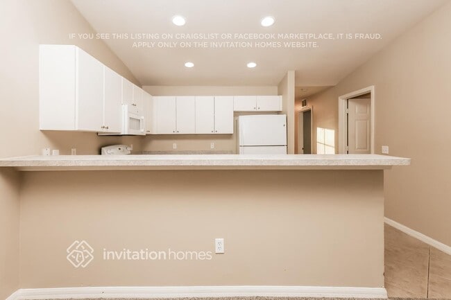 Photo - 2422 Joe Ave S