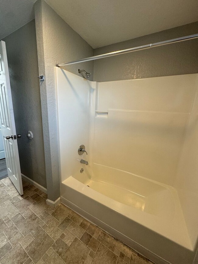 Photo - ALVJ924 Apartment Unit 926