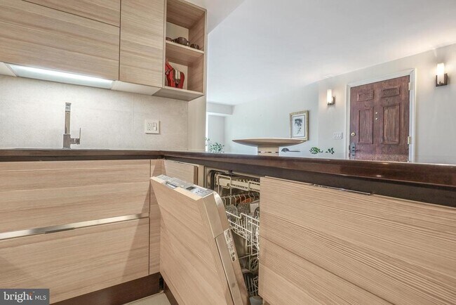 Photo - 1080 Wisconsin Ave NW Unit 3002