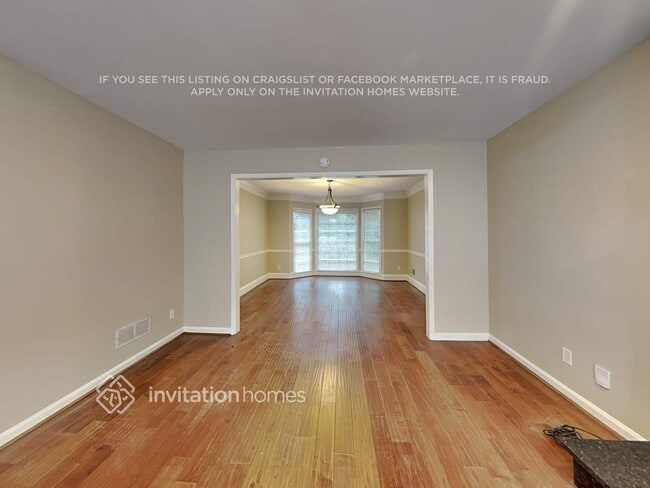 Photo - 3792 Old Bridge Way