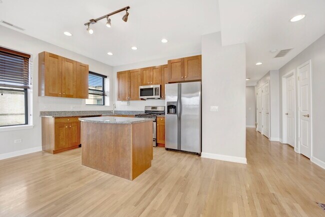 Photo - 4817 N Kimball Ave Unit 3