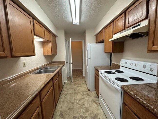 Photo - 9700 Leawood Blvd Condo Unit 1507